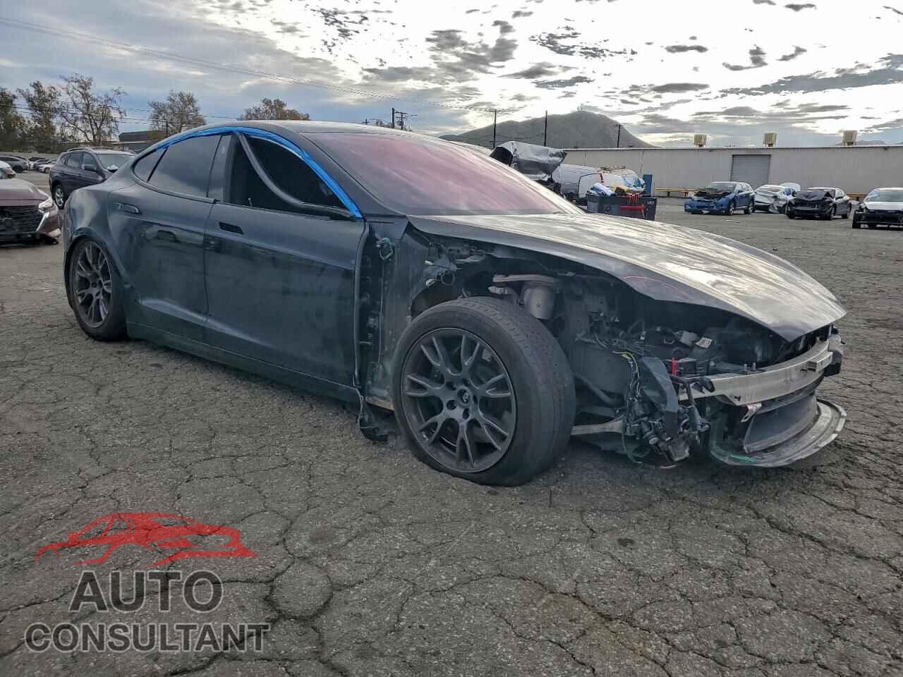TESLA MODEL S 2022 - 5YJSA1E52NF491731