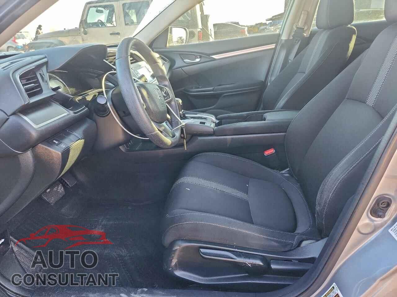 HONDA CIVIC 2018 - 19XFC2F55JE010628