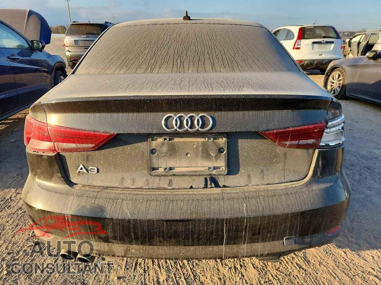 AUDI A3 2018 - WAUAUGFF7J1009106