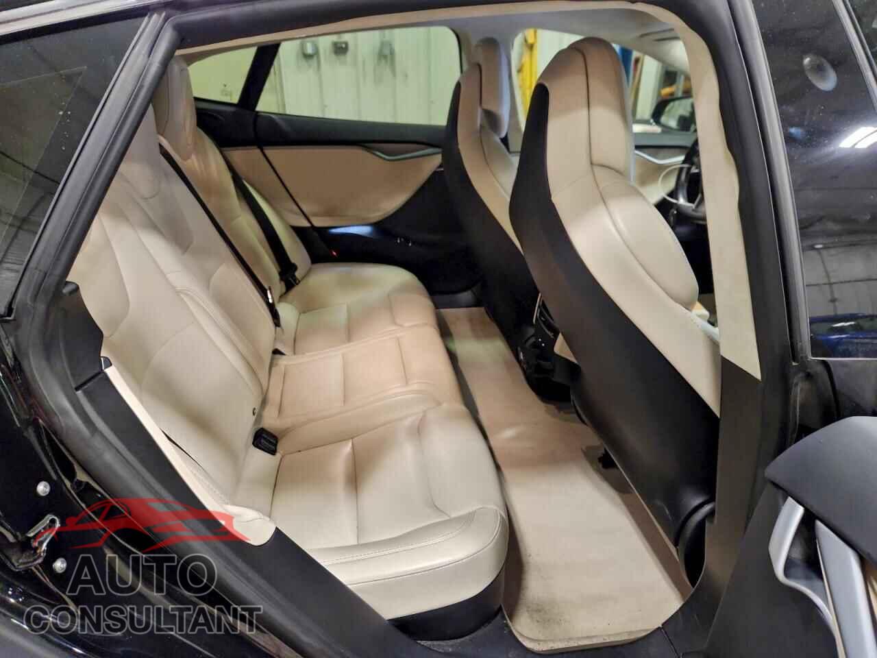 TESLA MODEL S 2019 - 5YJSA1E25KF299866