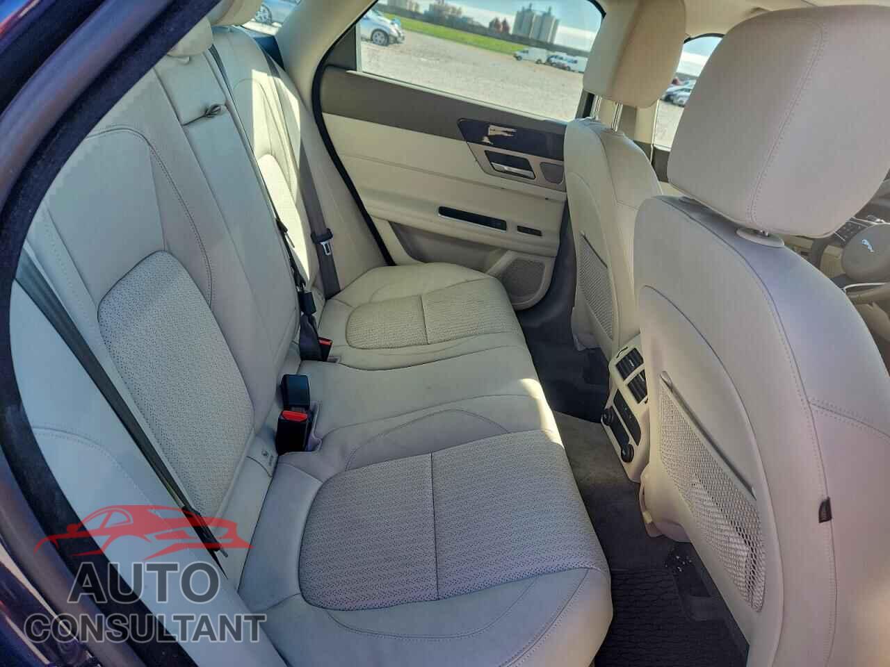 JAGUAR XF 2016 - SAJBE4BV9GCY10165