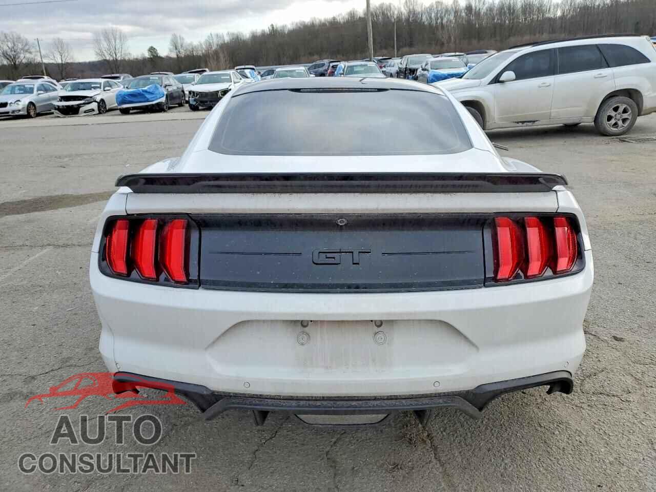 FORD MUSTANG 2018 - 1FA6P8CF4J5162695