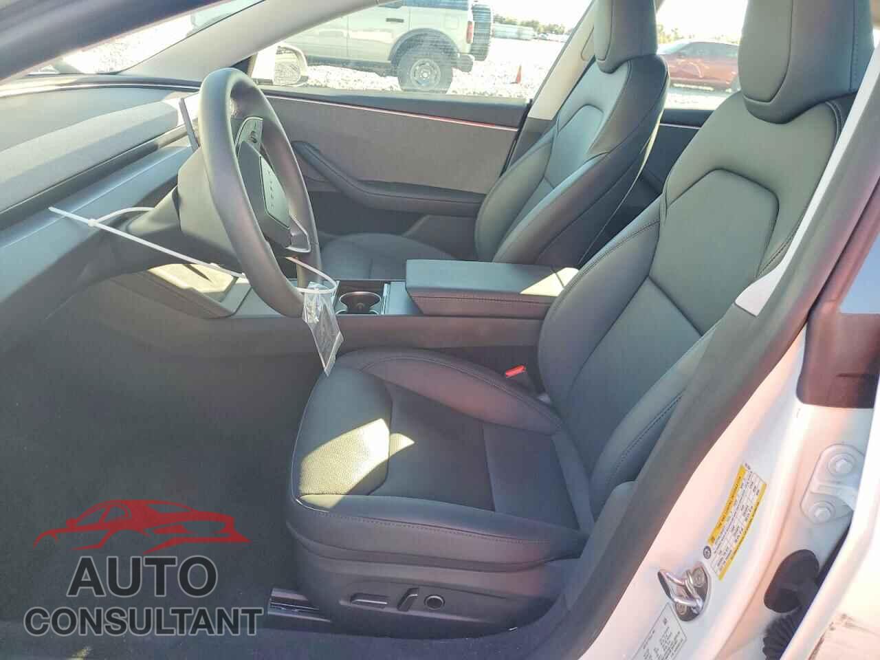 TESLA MODEL 3 2025 - 5YJ3E1EA2SF021359