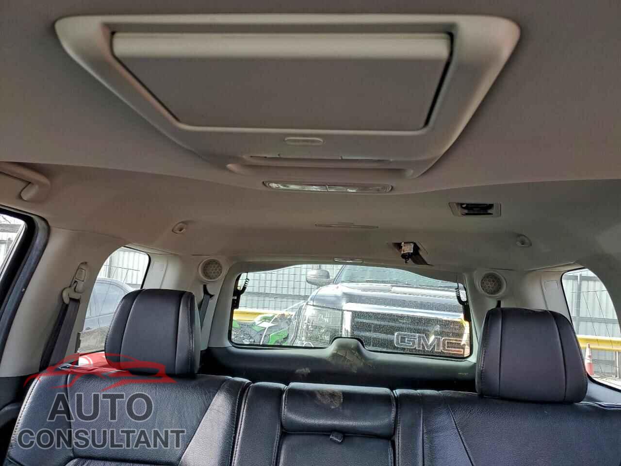 HONDA PILOT 2012 - 5FNYF4H90CB010559