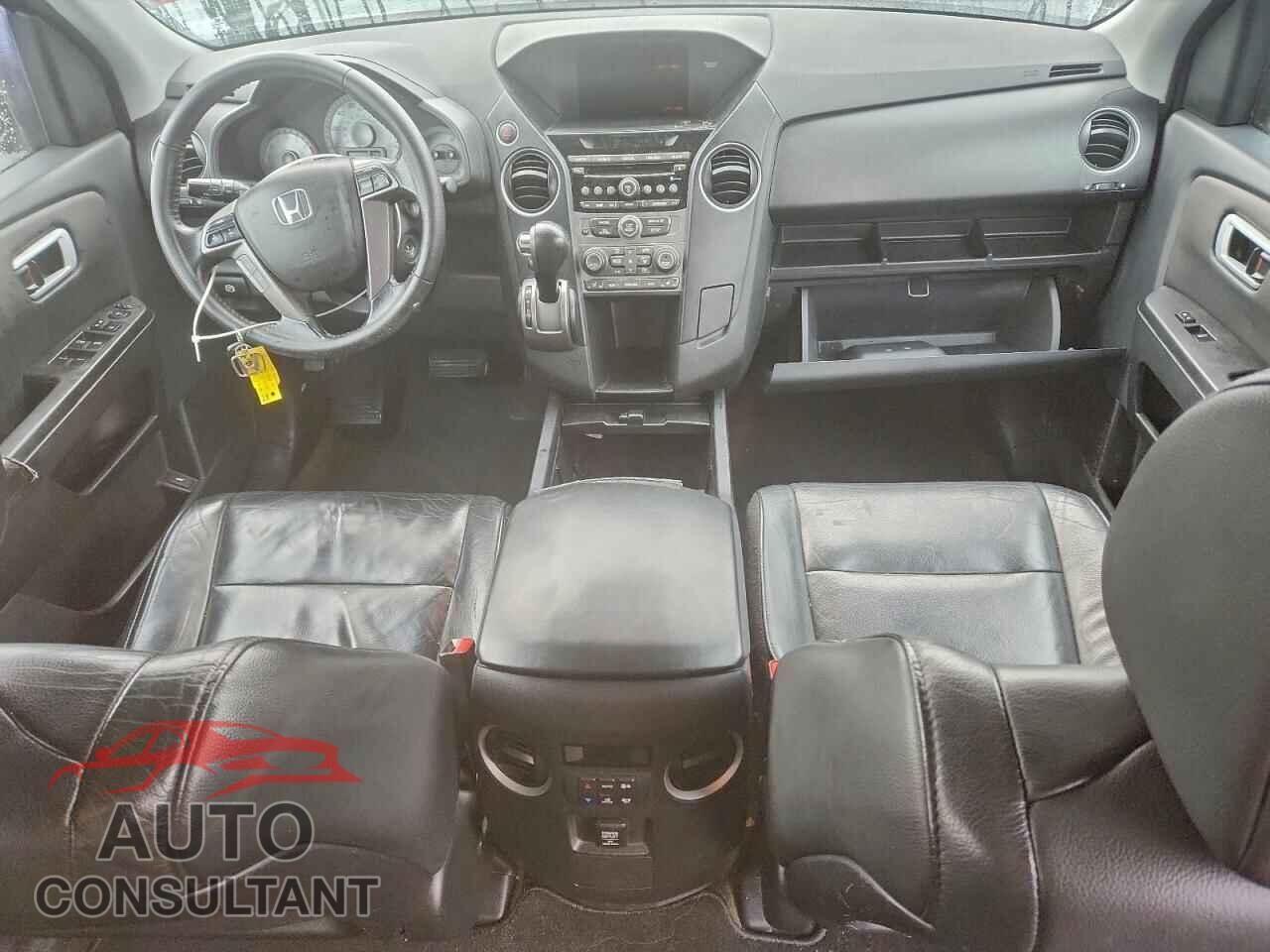 HONDA PILOT 2015 - 5FNYF4H55FB033093