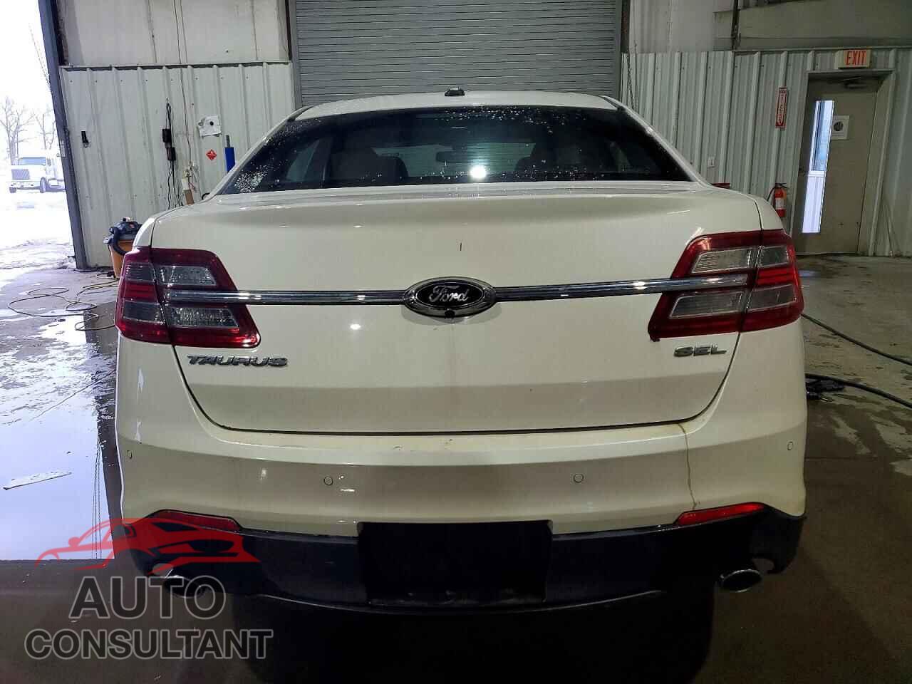 FORD TAURUS 2016 - 1FAHP2E83GG138616