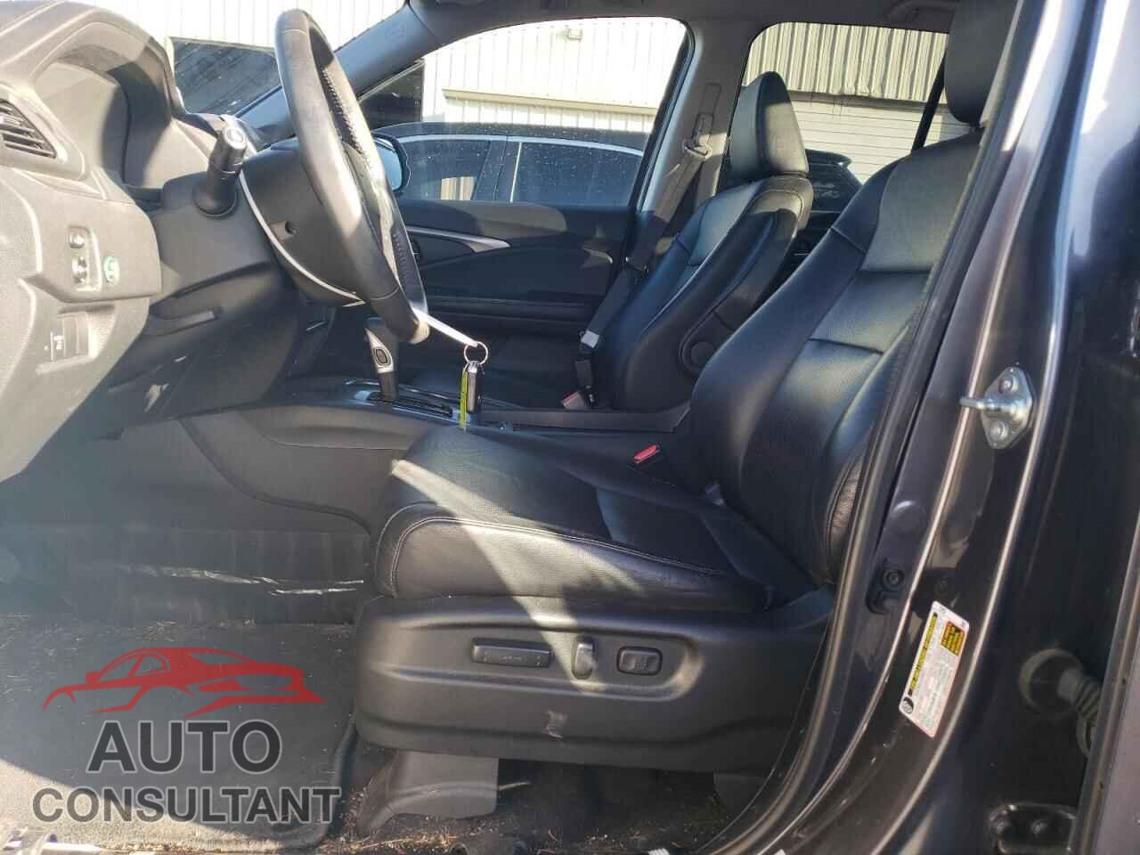 HONDA RIDGELINE 2017 - 5FPYK3F65HB038483
