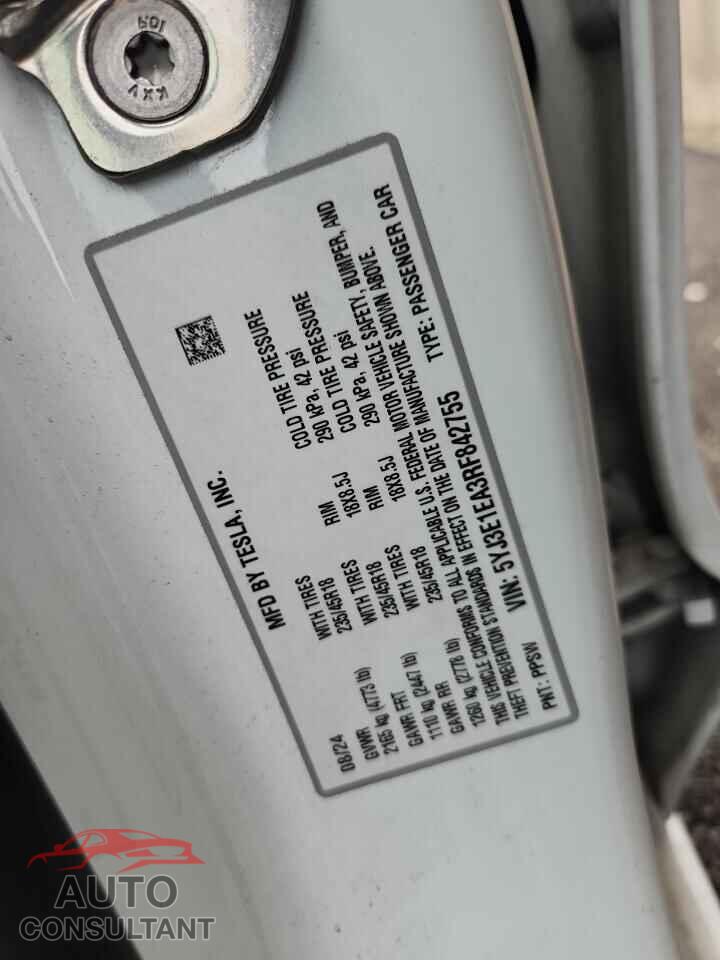 TESLA MODEL 3 2024 - 5YJ3E1EA3RF842755