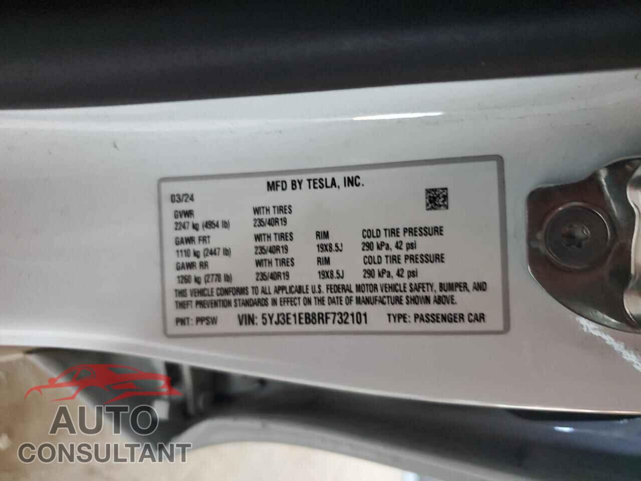 TESLA MODEL 3 2024 - 5YJ3E1EB8RF732101