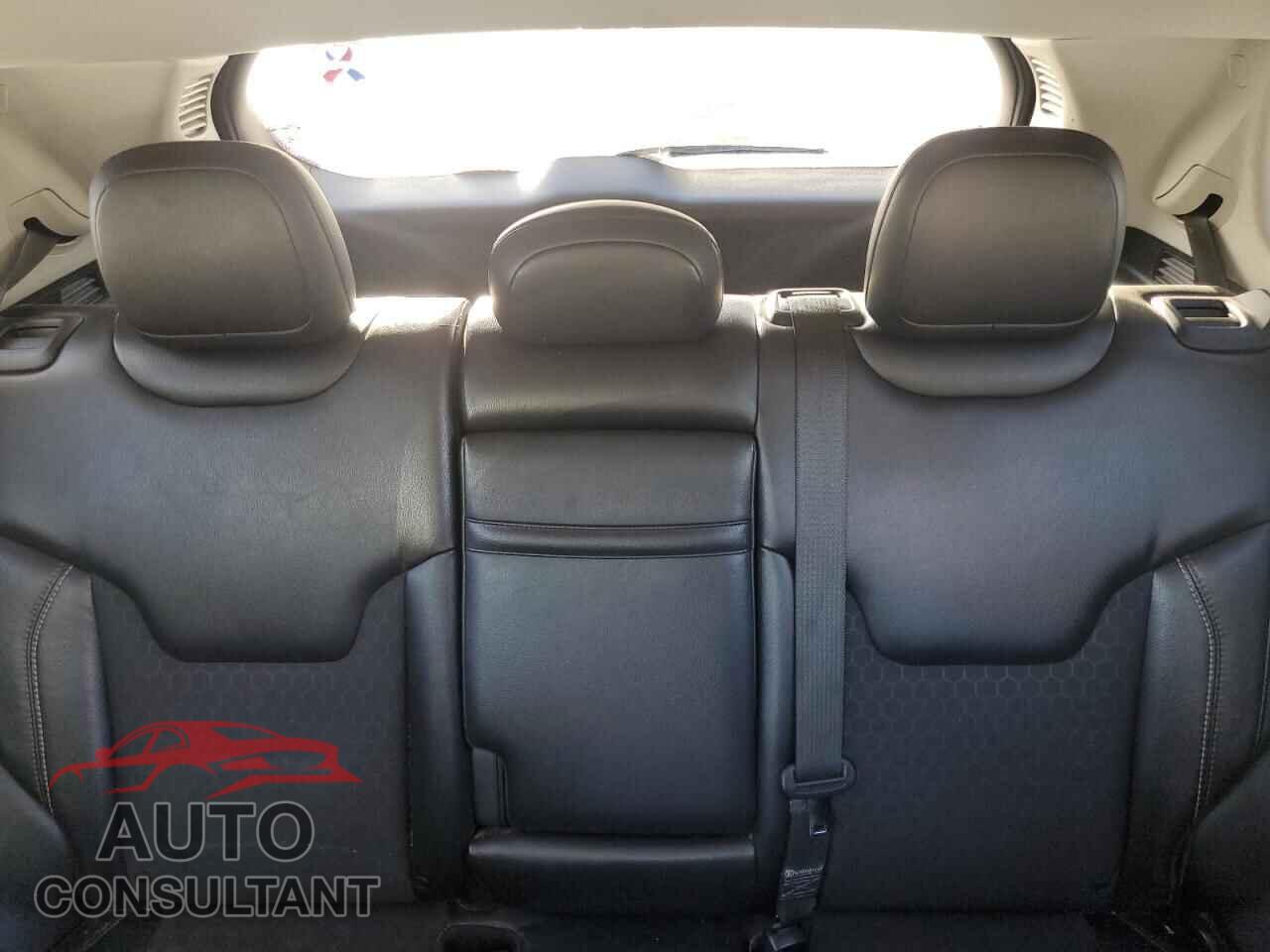 JEEP COMPASS 2019 - 3C4NJDBB6KT600696
