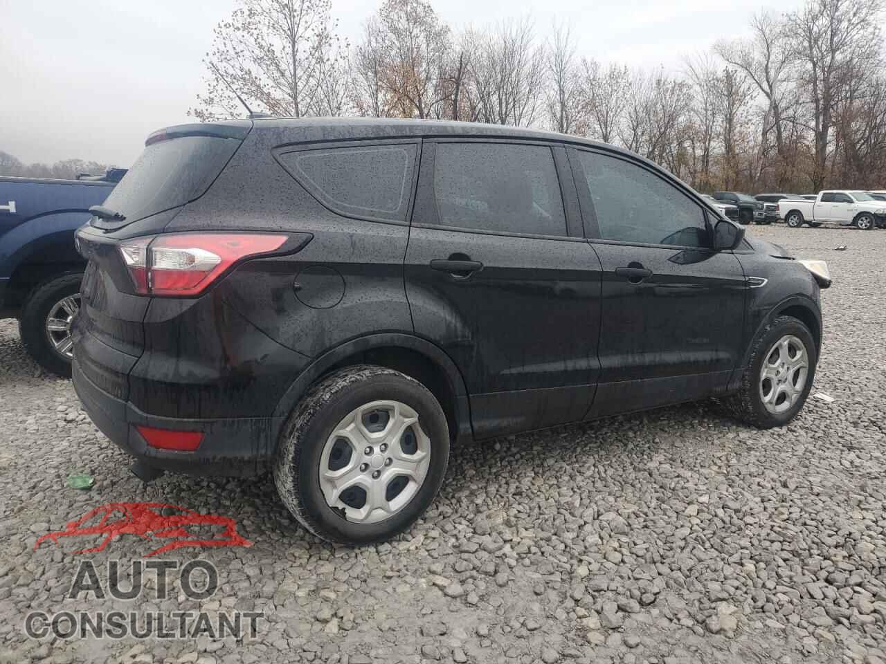 FORD ESCAPE 2017 - 1FMCU0F78HUC02896