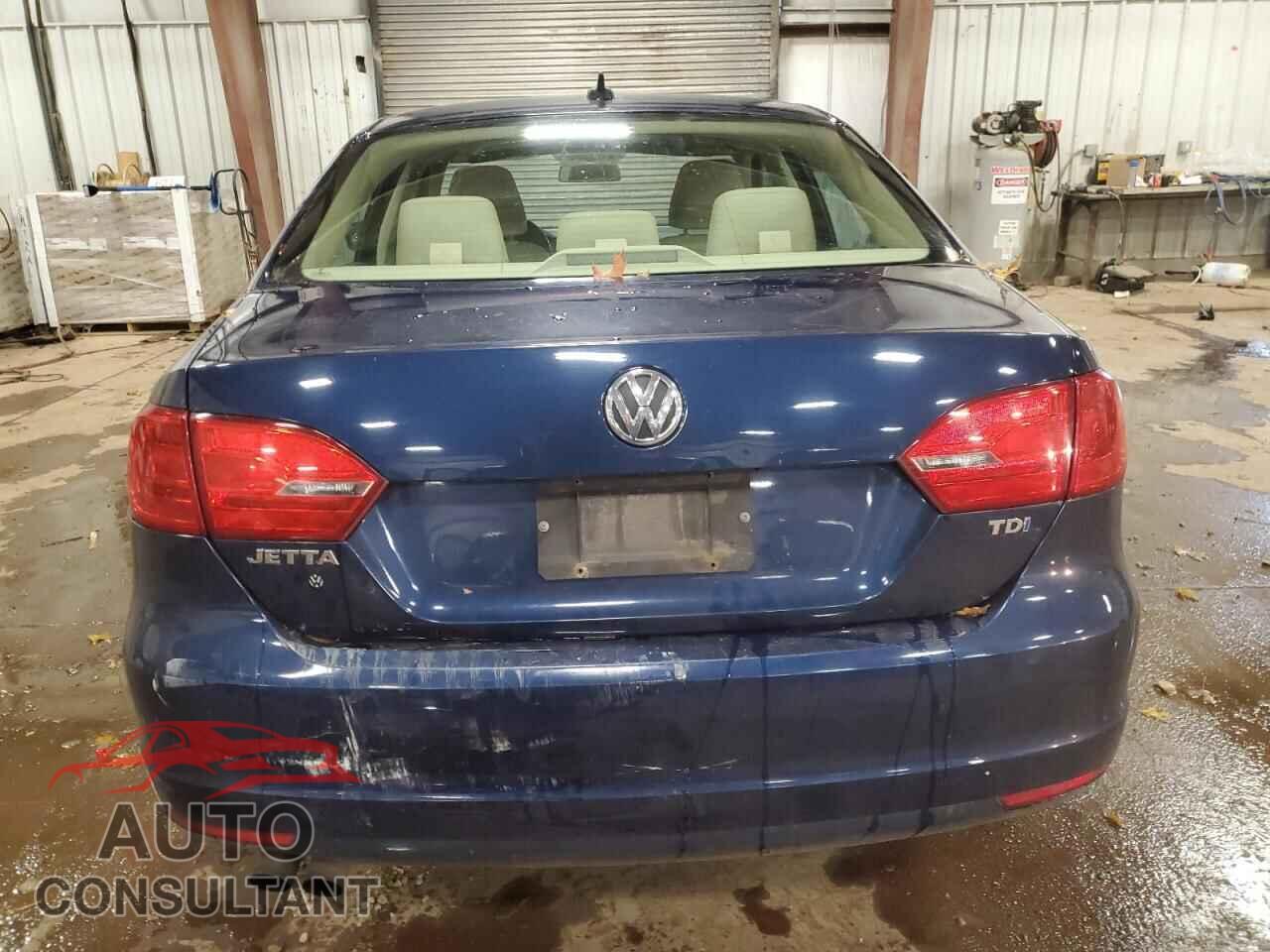 VOLKSWAGEN JETTA 2012 - 3VWLL7AJ7CM010205