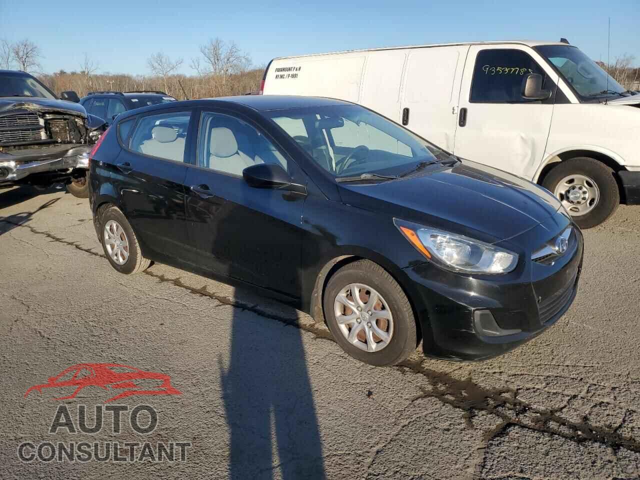 HYUNDAI ACCENT 2013 - KMHCT5AE3DU071845