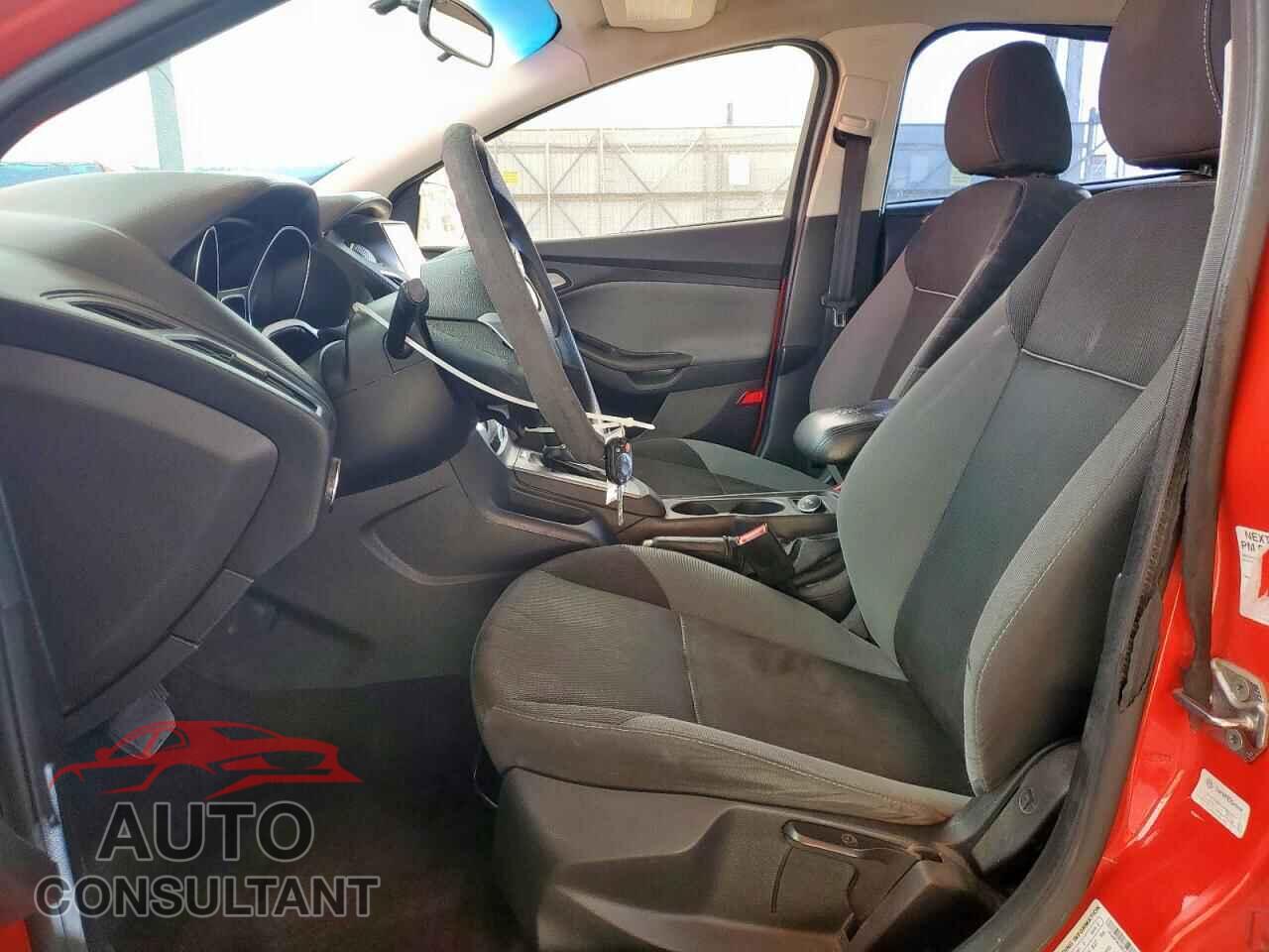 FORD FOCUS 2014 - 1FADP3K20EL301232