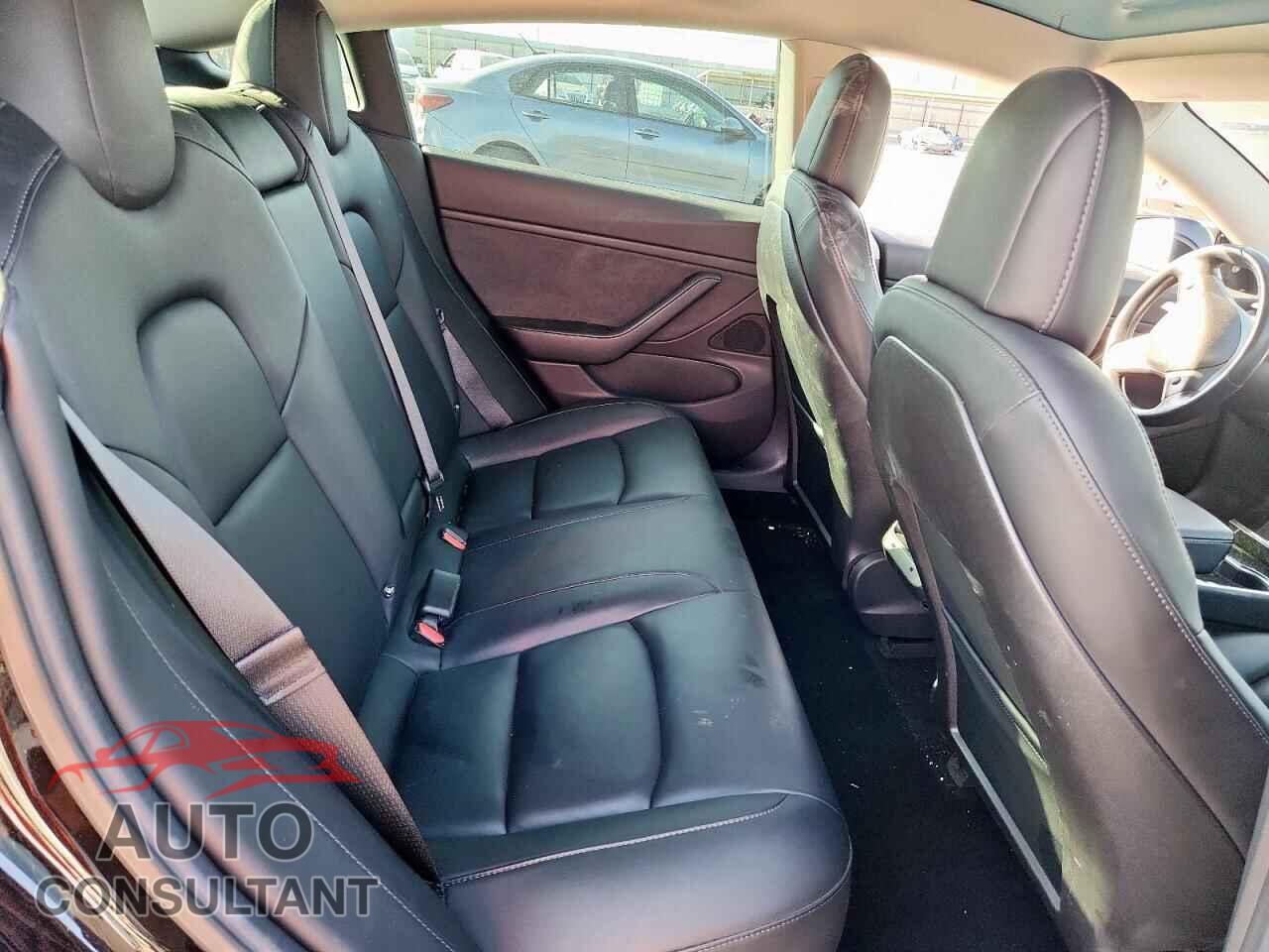 TESLA MODEL 3 2018 - 5YJ3E1EA5JF031298