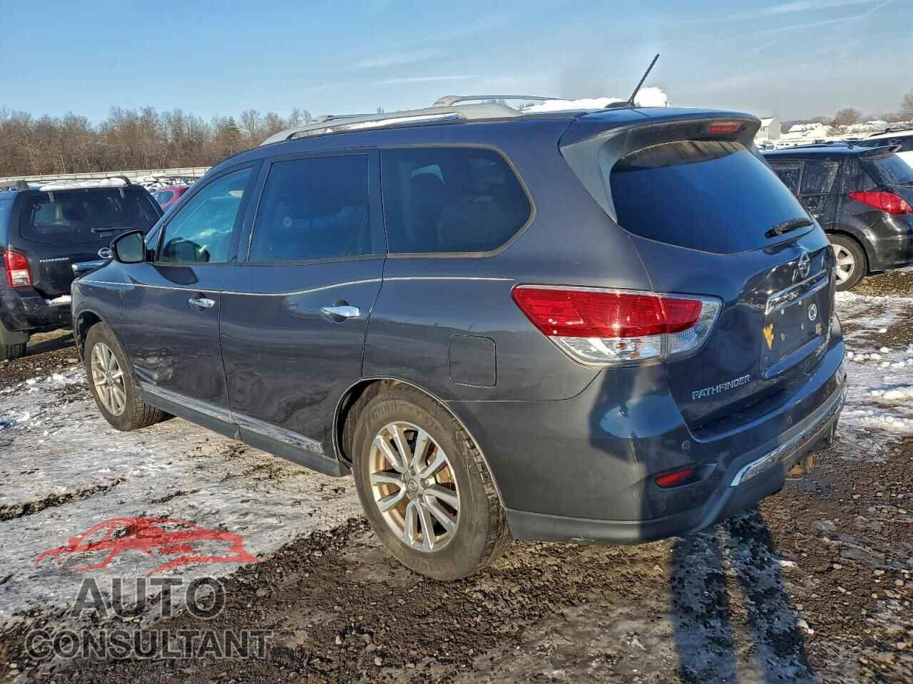 NISSAN PATHFINDER 2013 - 5N1AR2MM1DC608872