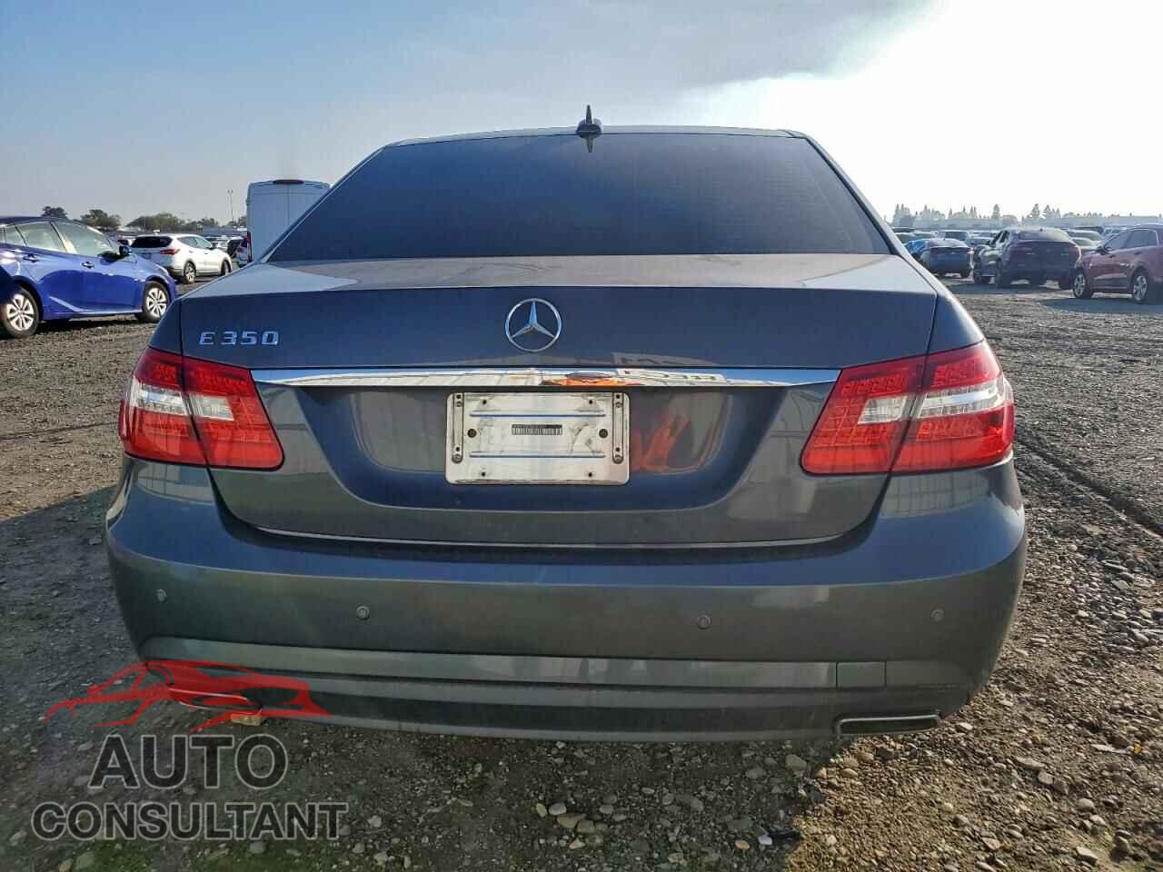 MERCEDES-BENZ E-CLASS 2011 - WDDHF5GB1BA418902