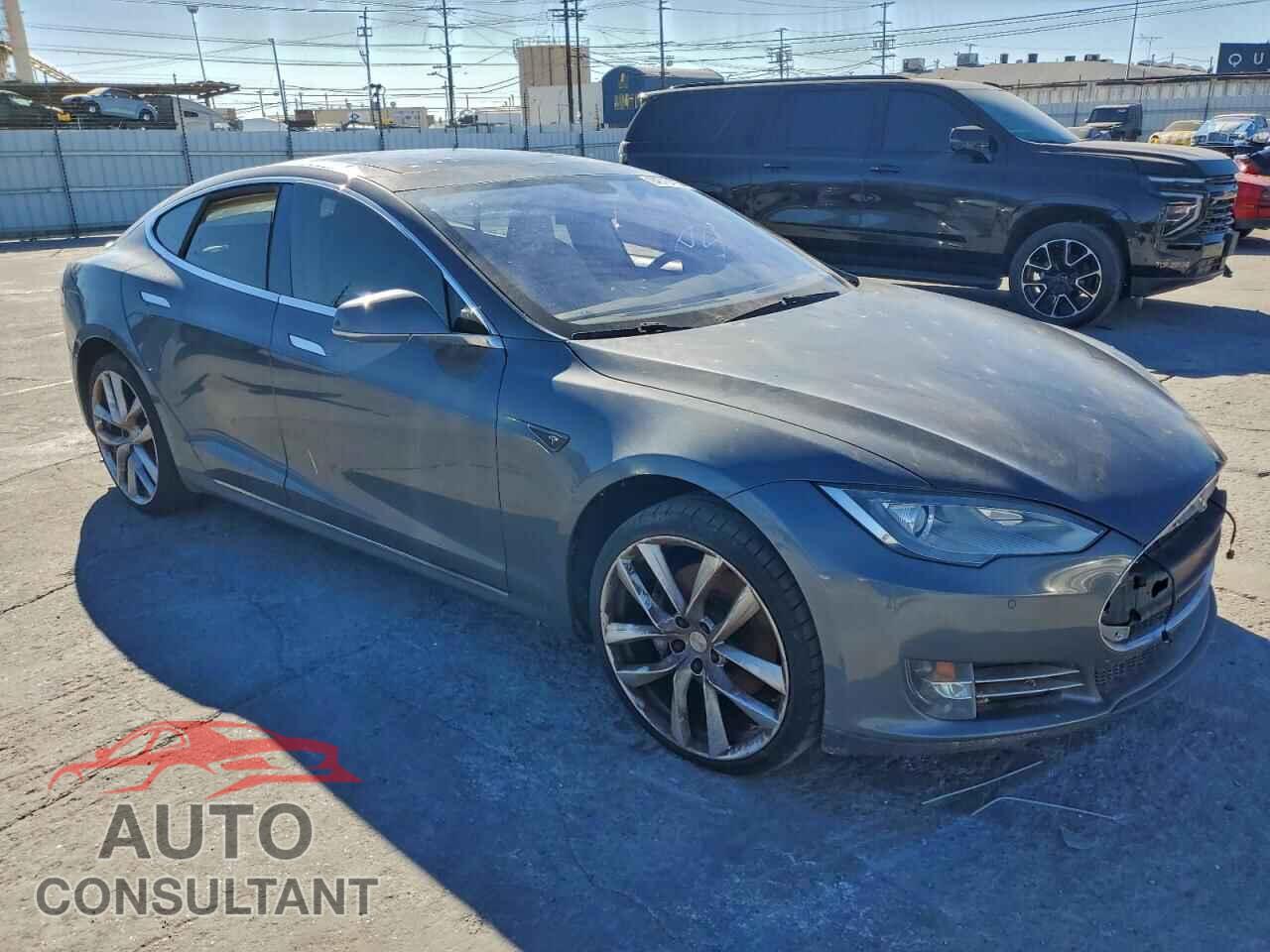 TESLA MODEL S 2013 - 5YJSA1DP6DFP25824