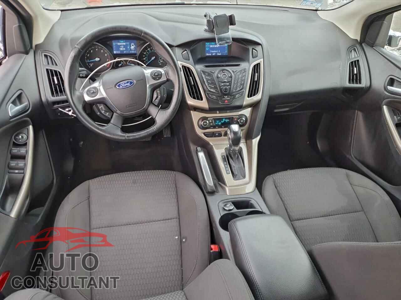 FORD FOCUS 2012 - 1FAHP3M28CL341036