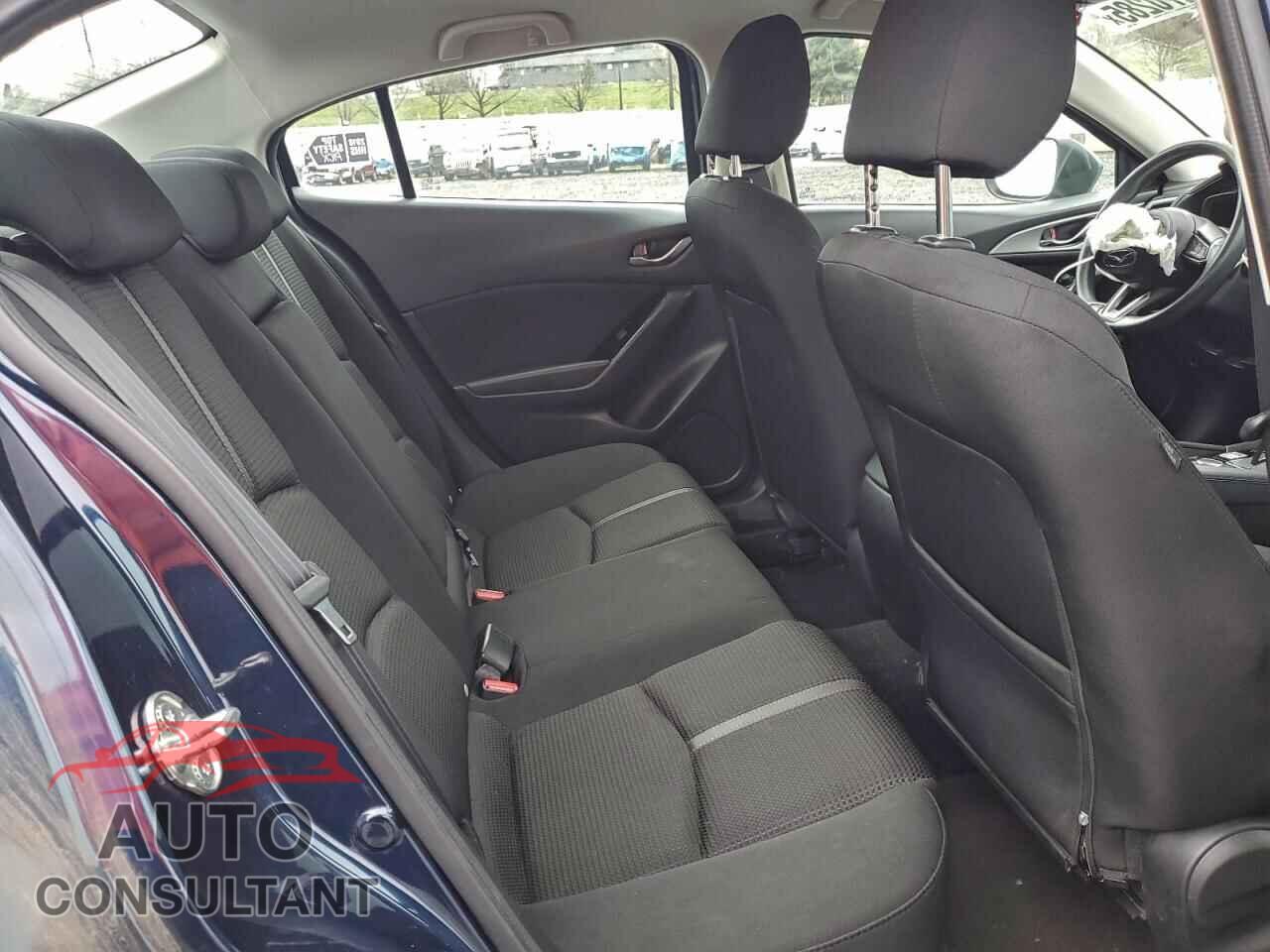 MAZDA 3 2018 - 3MZBN1U7XJM229692