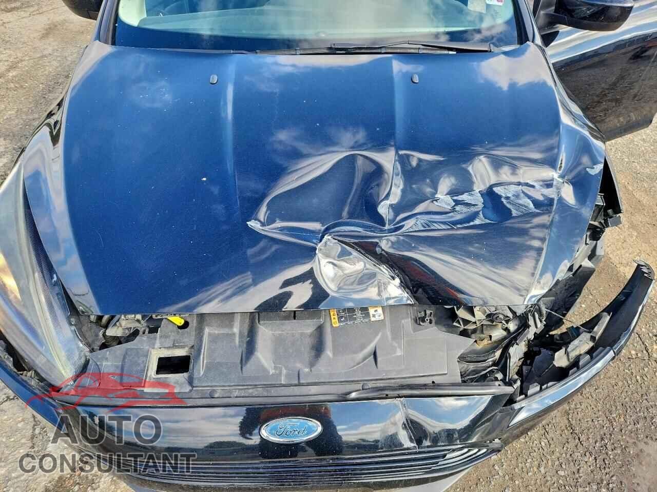 FORD FOCUS 2018 - 1FADP3FE4JL210852