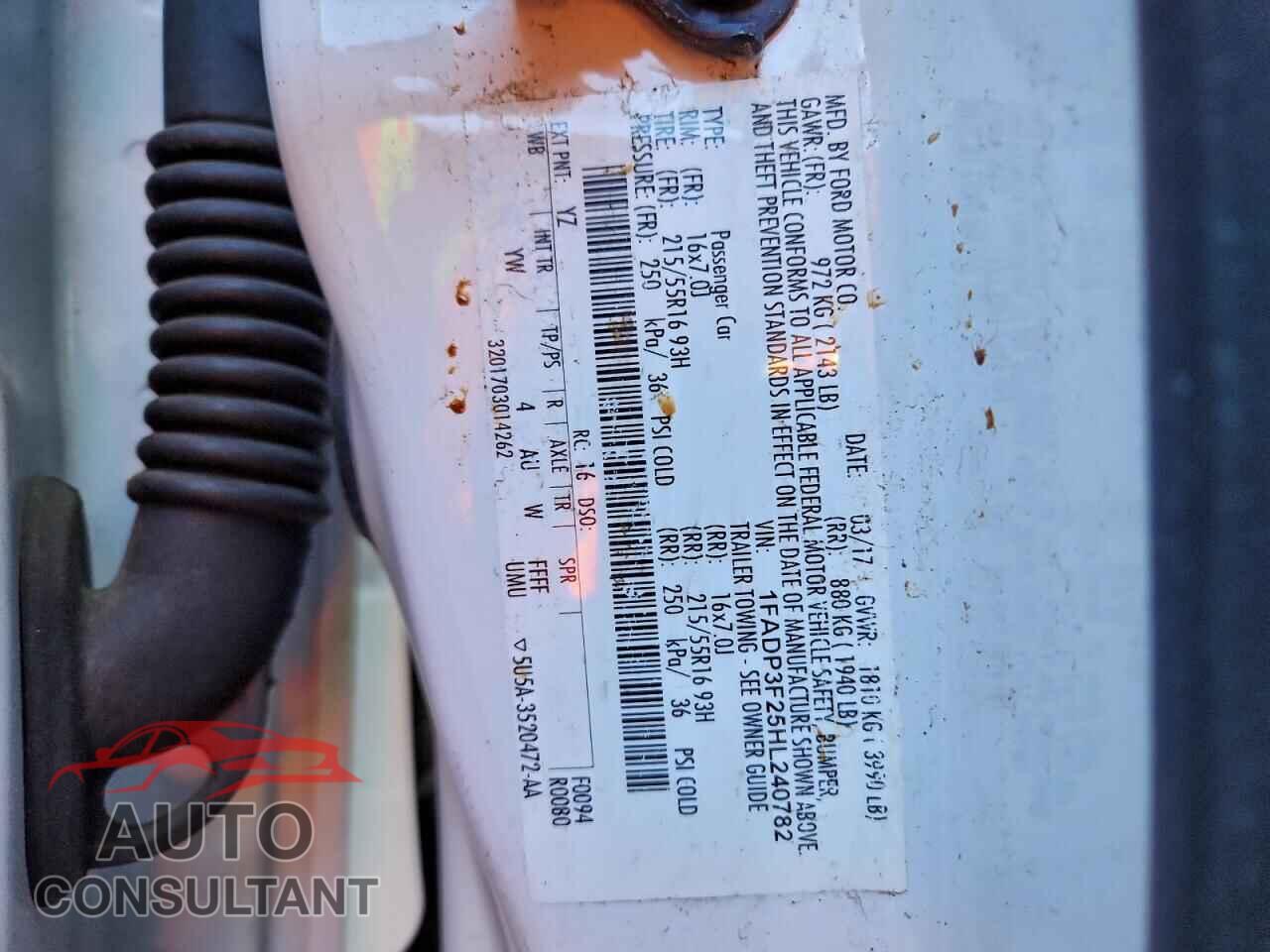 FORD FOCUS 2017 - 1FADP3F25HL240782