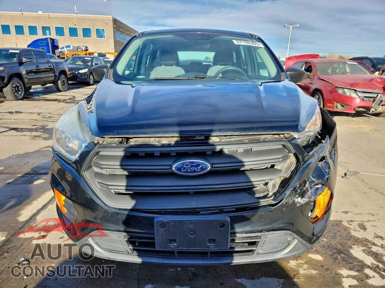 FORD ESCAPE 2017 - 1FMCU0F74HUB80380