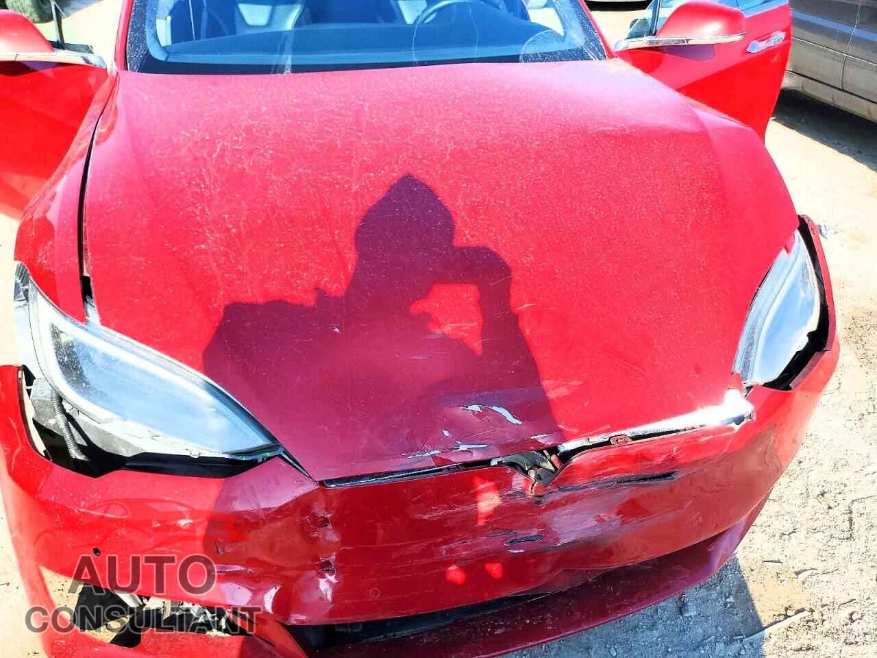 TESLA MODEL S 2018 - 5YJSA1E44JF263652