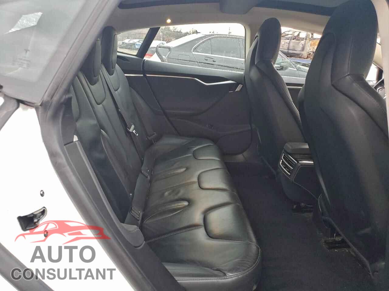 TESLA MODEL S 2015 - 5YJSA1S1XFF080127