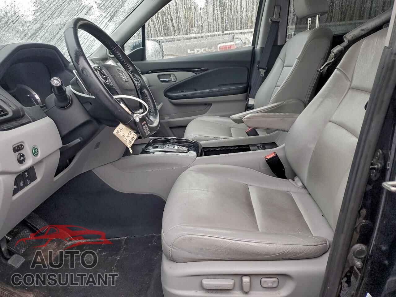HONDA PILOT 2016 - 5FNYF6H97GB123779