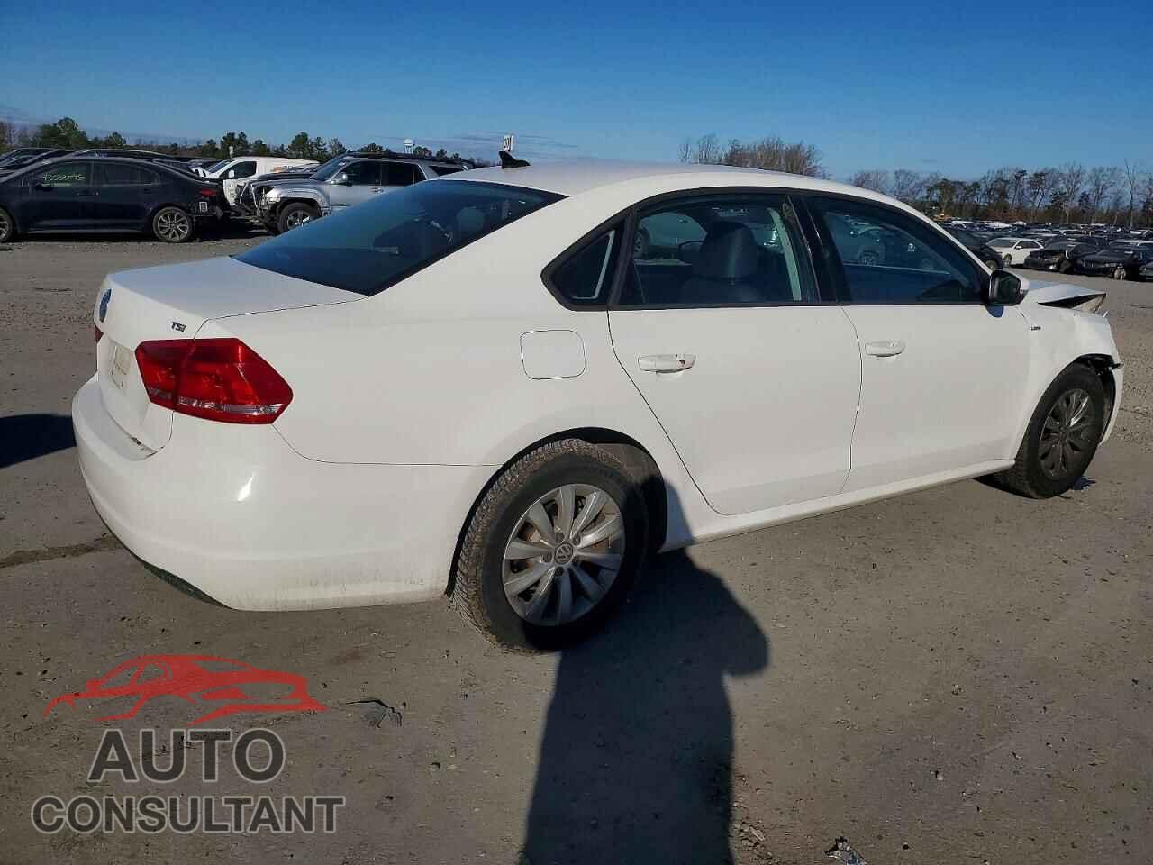 VOLKSWAGEN PASSAT 2015 - 1VWAT7A37FC043252