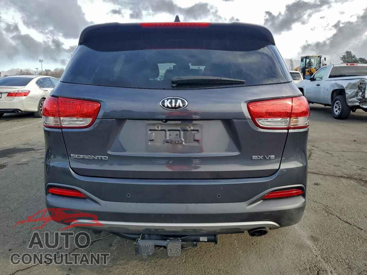 KIA SORENTO 2016 - 5XYPHDA53GG105077