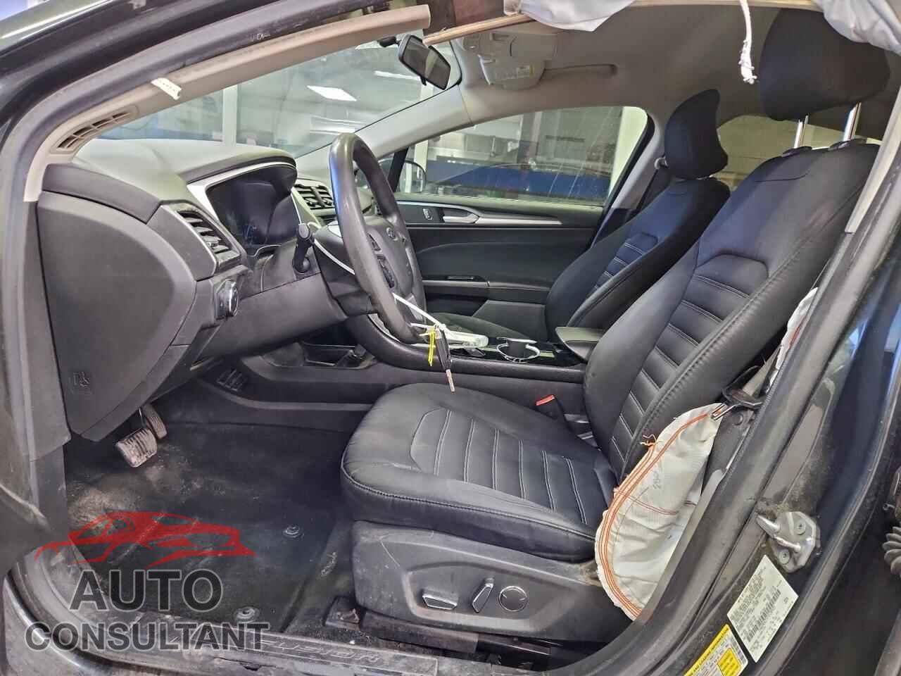 FORD FUSION 2015 - 1FA6P0H71F5128935