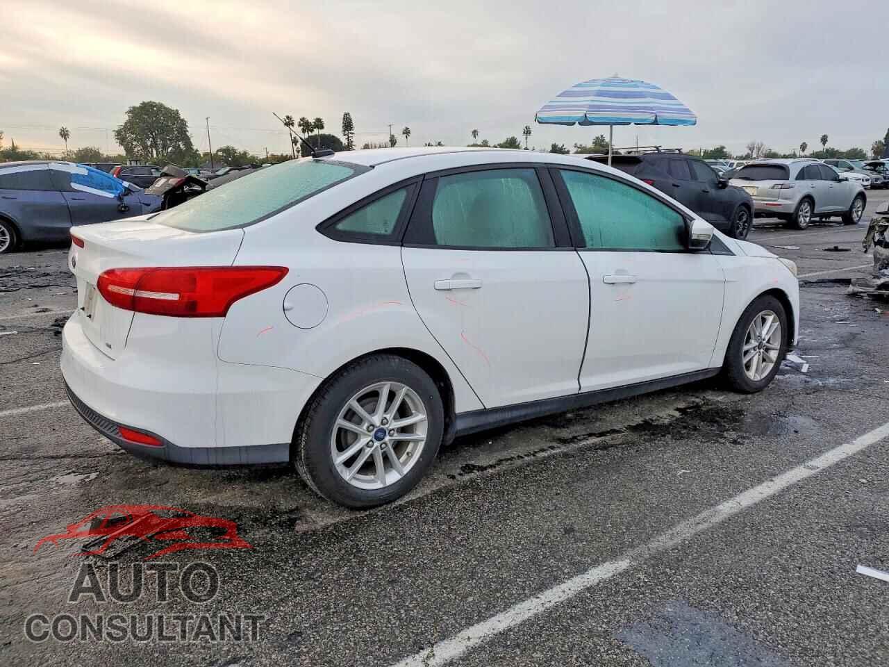 FORD FOCUS 2015 - 1FADP3F22FL307755