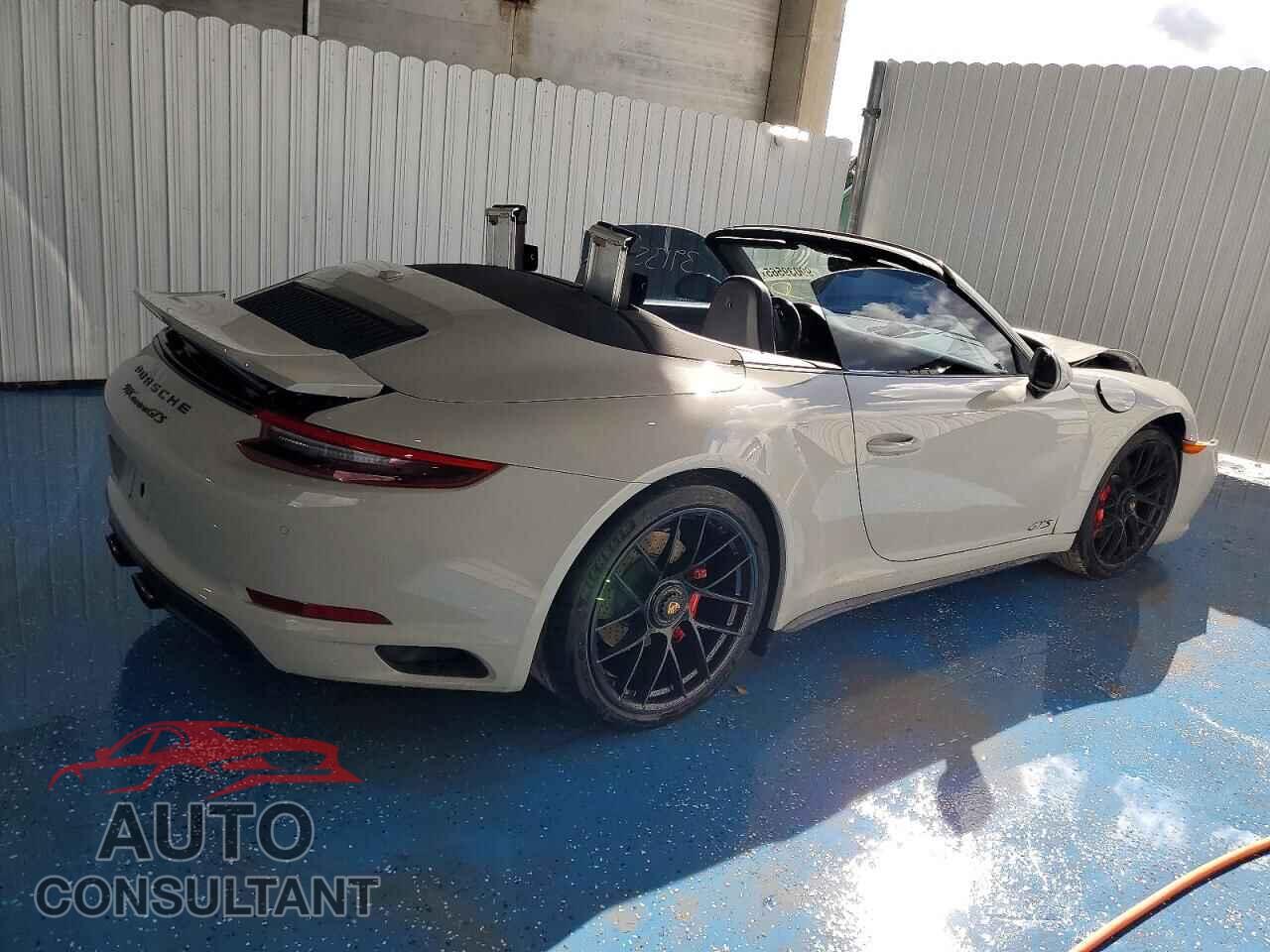 PORSCHE 911 2019 - WP0CB2A9XKS136322