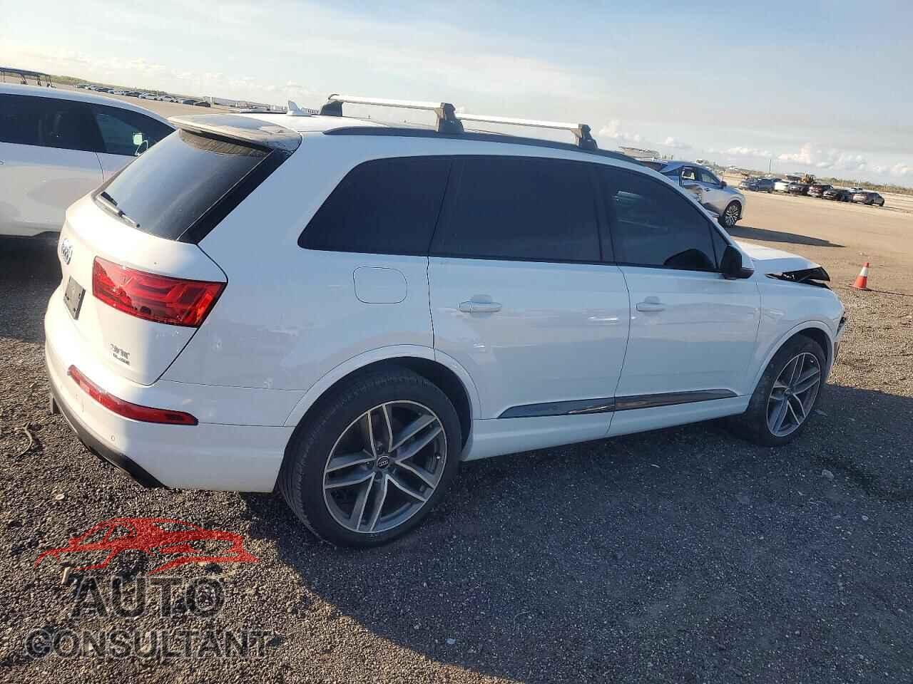 AUDI Q7 2018 - WA1VAAF73JD032331