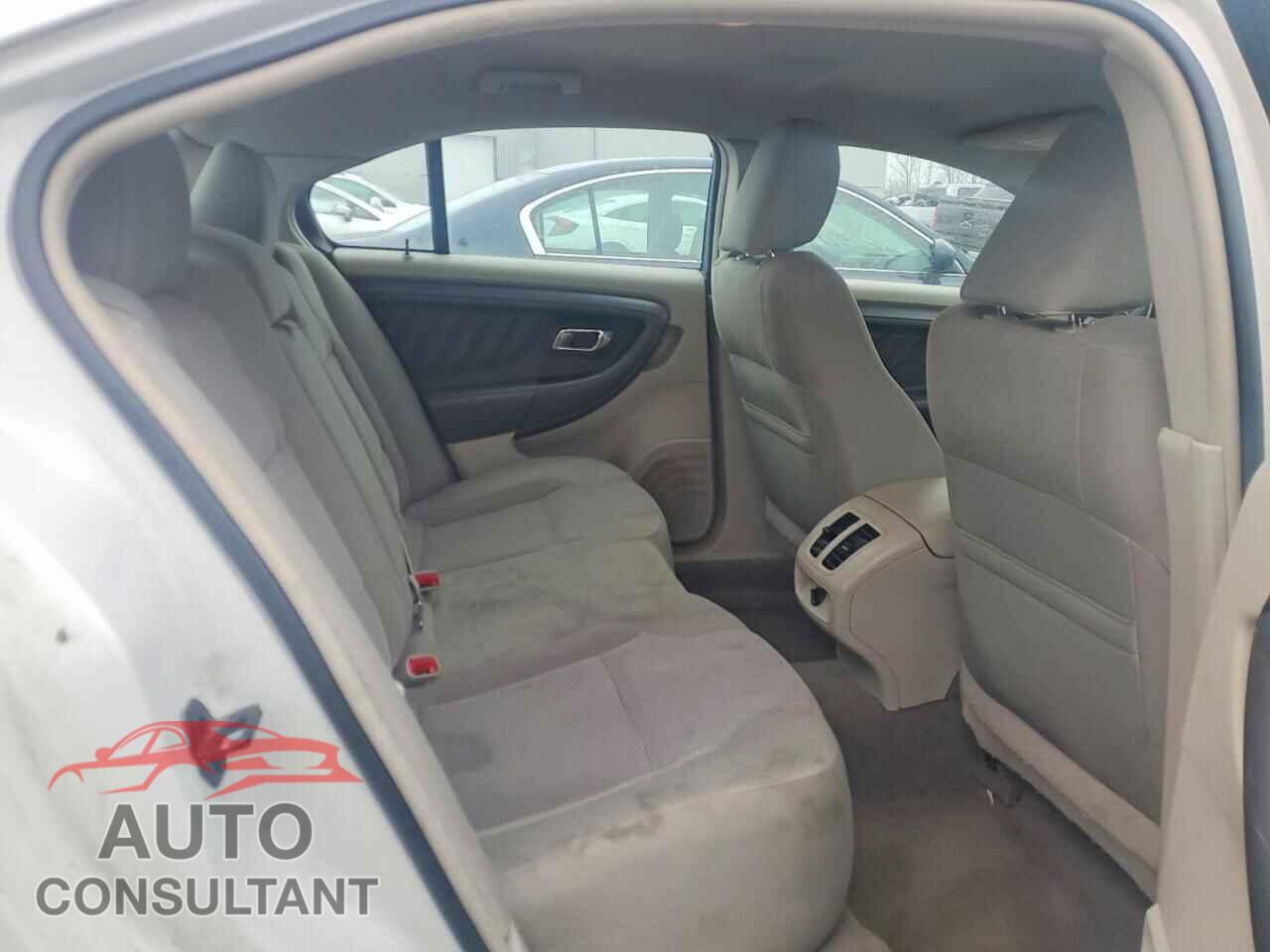 FORD TAURUS 2010 - 1FAHP2HW4AG155605