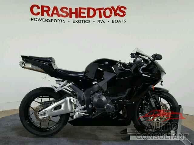 HONDA CBR CYCLE 2015 - JH2PC400XFK800323