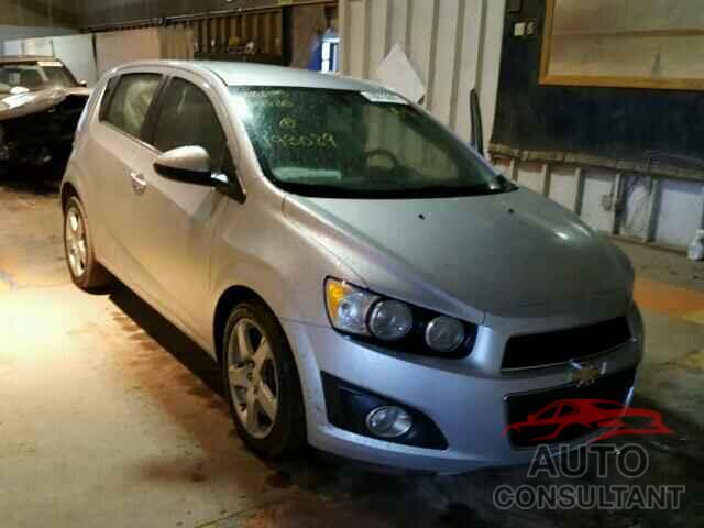 CHEVROLET SONIC 2015 - 1G1JE6SB4F4193089