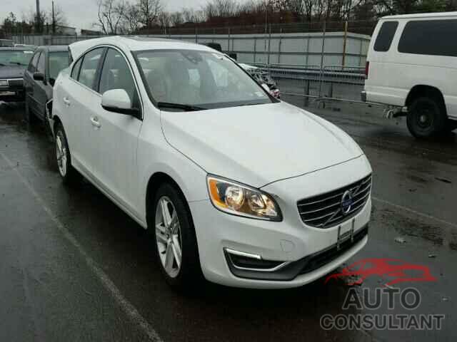 VOLVO S60 2015 - YV126MFK0F2355894