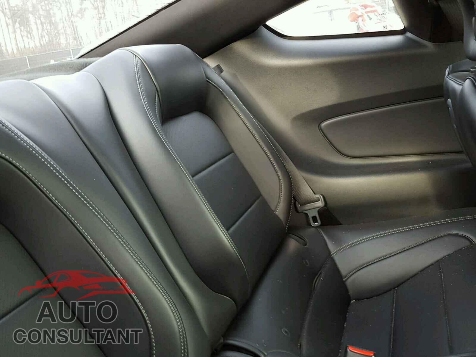 FORD MUSTANG 2015 - 1FA6P8TH2F5384757
