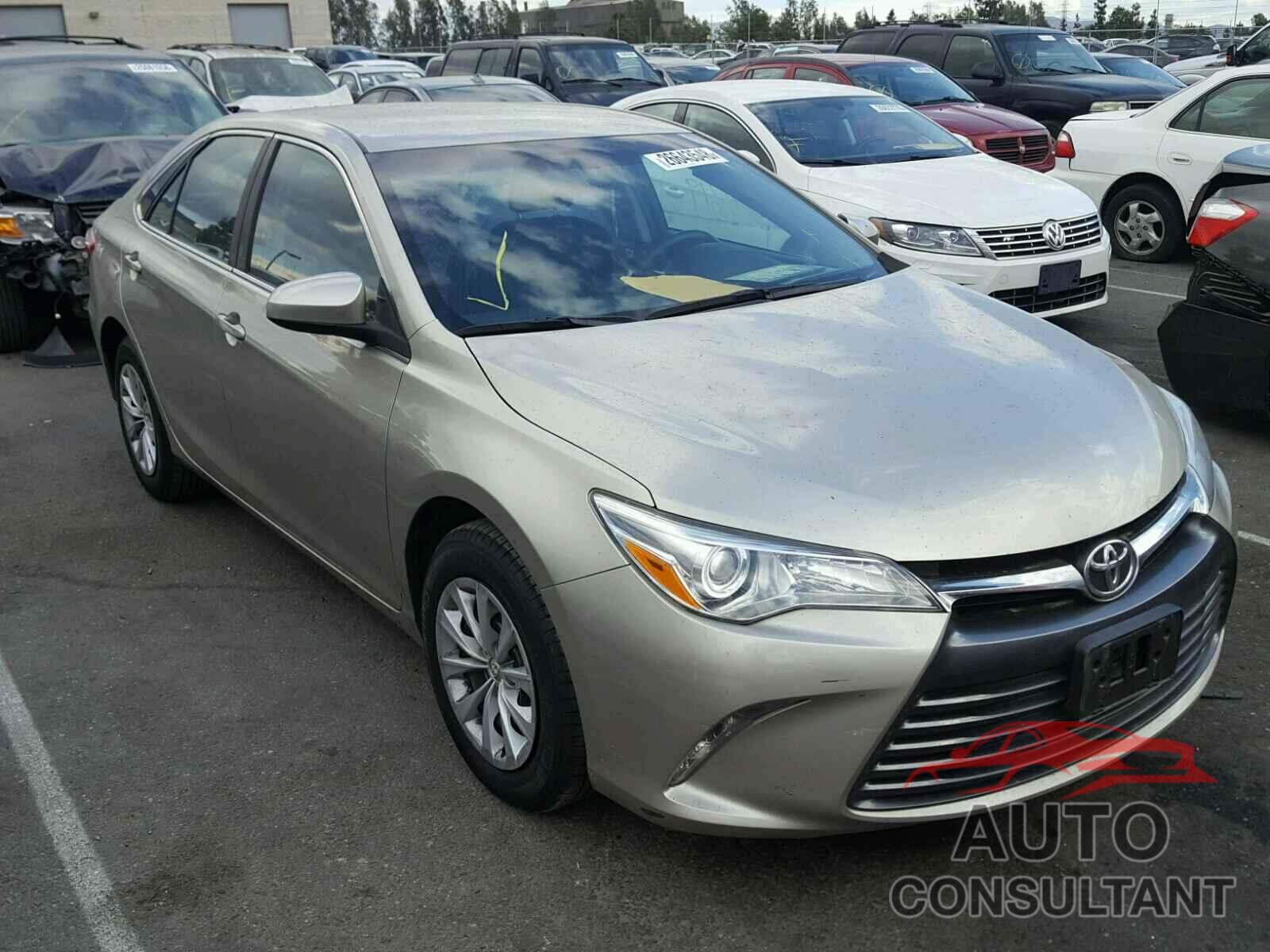 TOYOTA CAMRY 2015 - 4T4BF1FKXFR483666