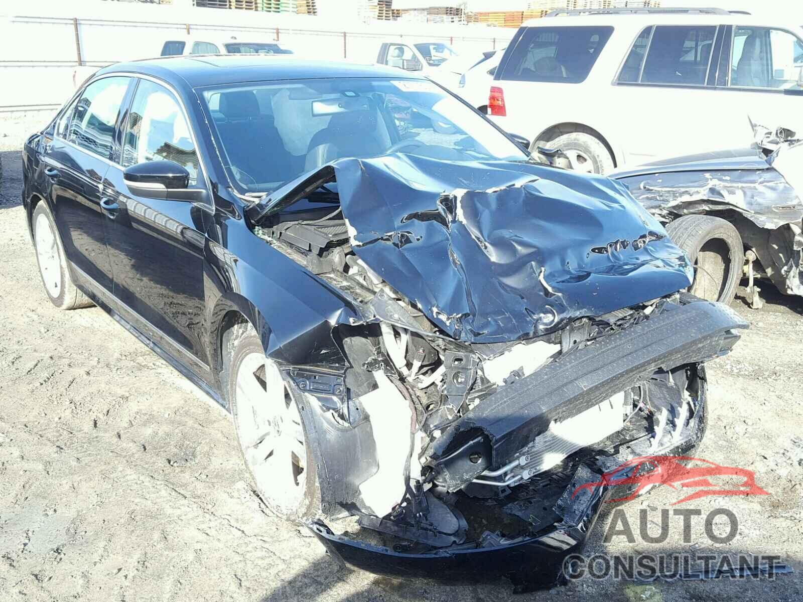 VOLKSWAGEN PASSAT 2015 - 1VWCV7A37FC121919