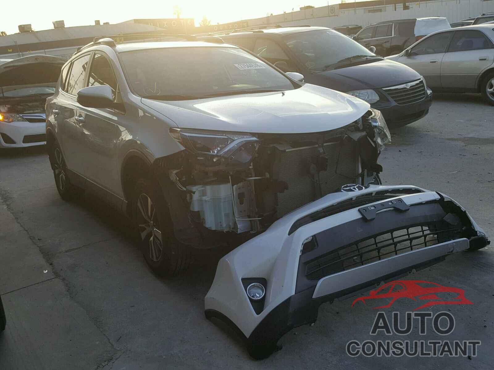 TOYOTA RAV4 2016 - JTMWFREV9GJ090027