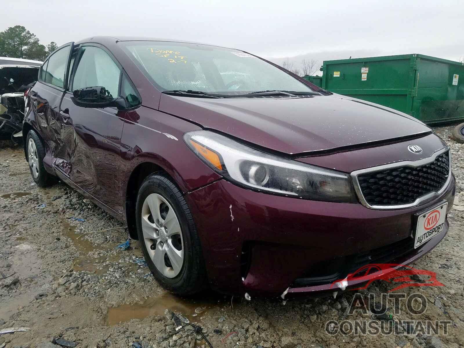 KIA FORTE 2018 - 5YFBURHE1HP693194
