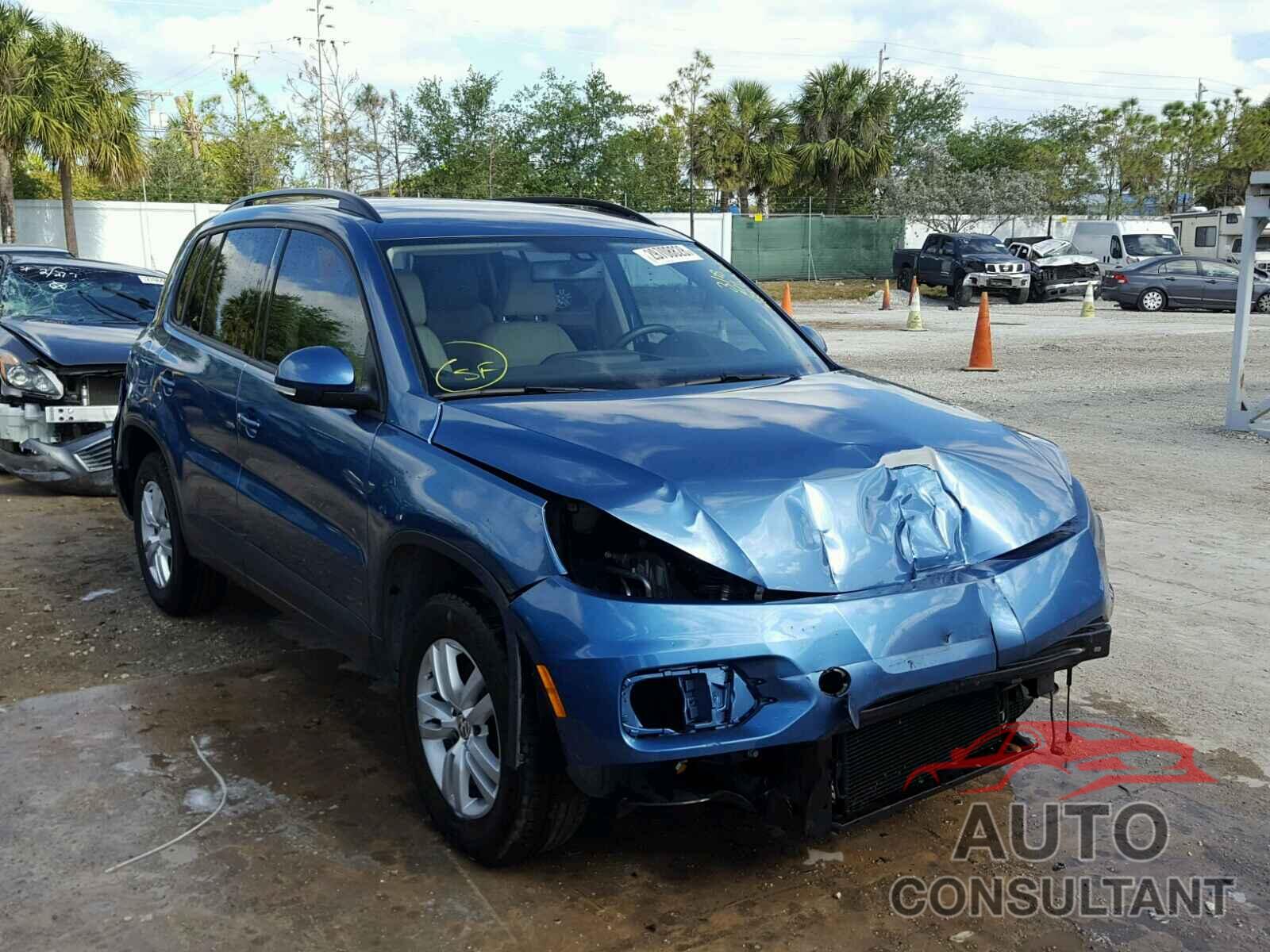 VOLKSWAGEN TIGUAN 2017 - WVGAV7AX9HW503847