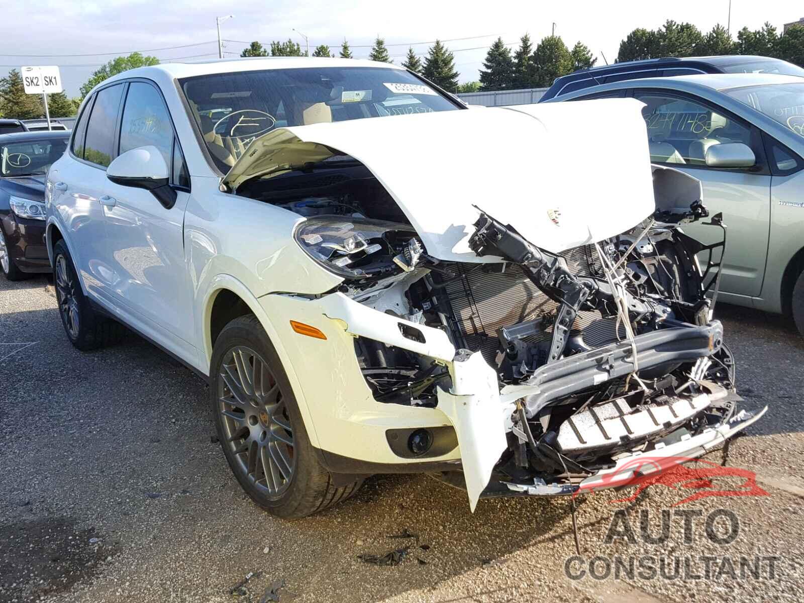 PORSCHE CAYENNE 2018 - WP1AA2A29JKA03366