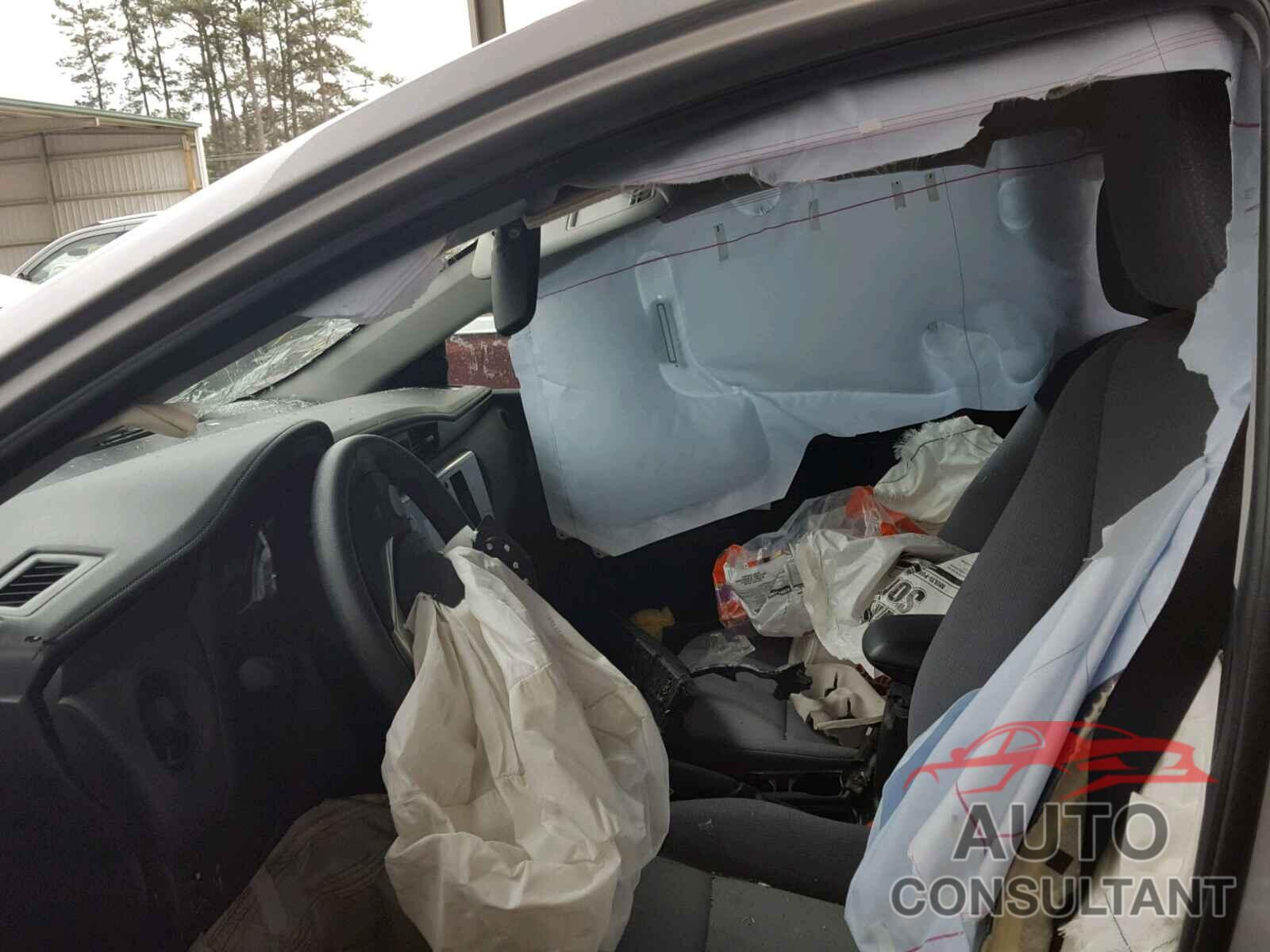 TOYOTA COROLLA 2017 - 5YFBURHE3HP671956
