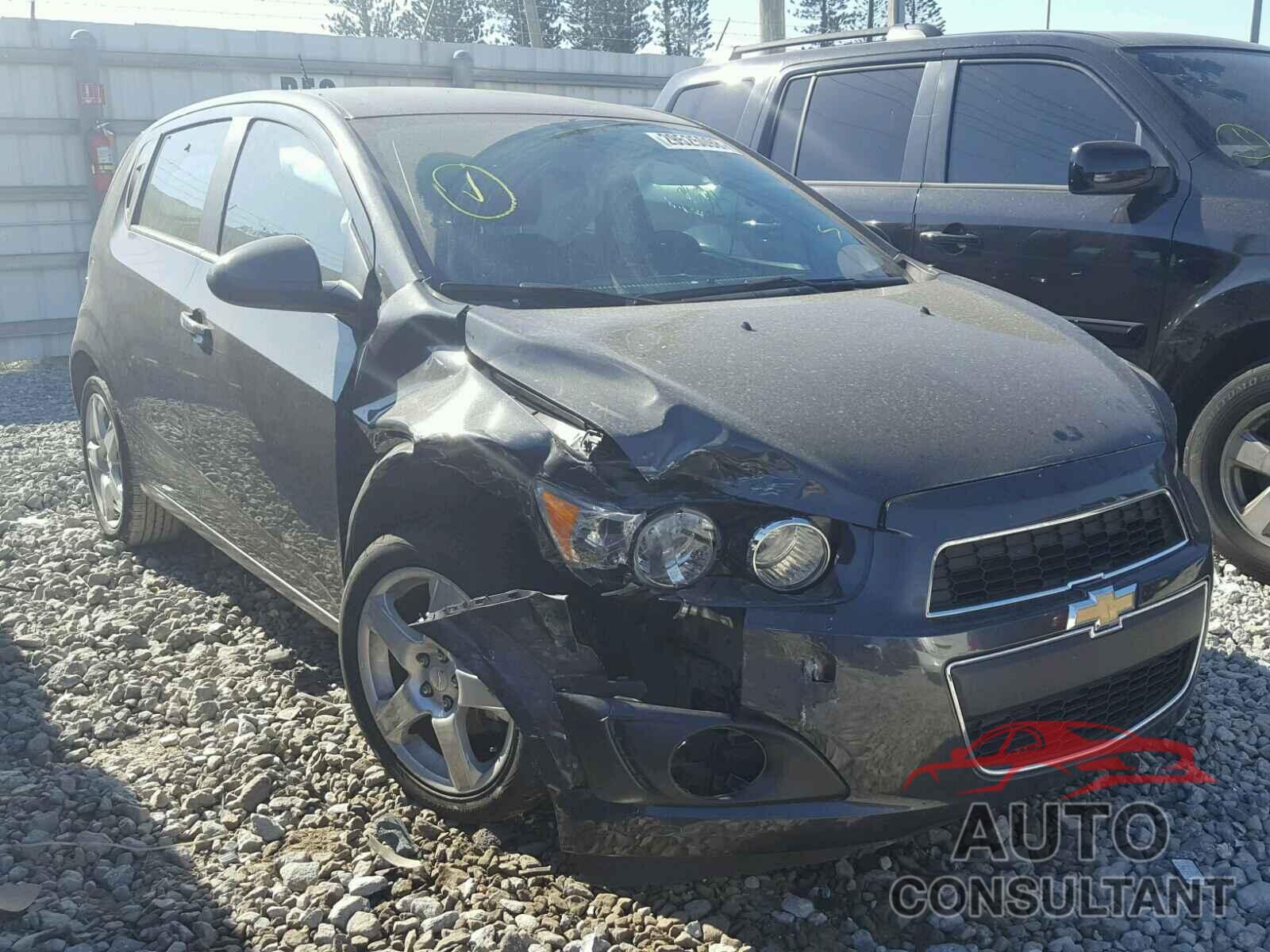 CHEVROLET SONIC 2016 - 1G1JE6SB7G4143563