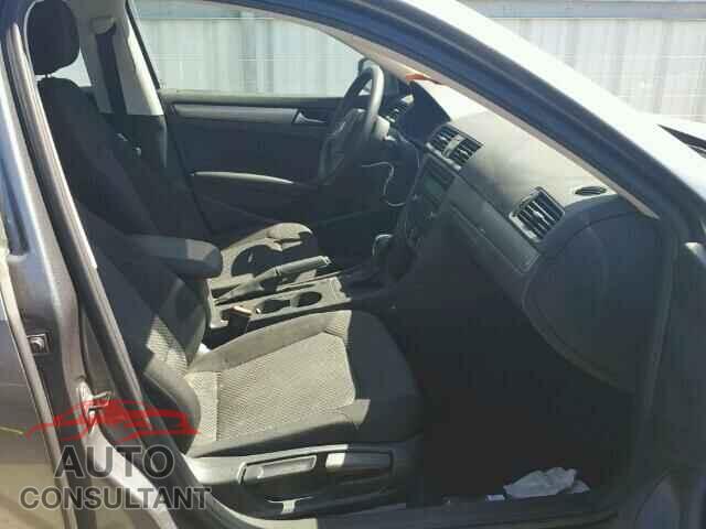 VOLKSWAGEN PASSAT 2015 - 1VWAT7A3XFC008141